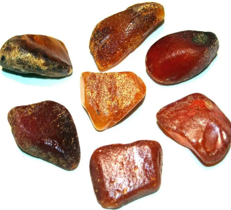 Unbearbeiteter Naturbernstein, Rohbernstein Stücke ca. 20-25 mm große Stücke